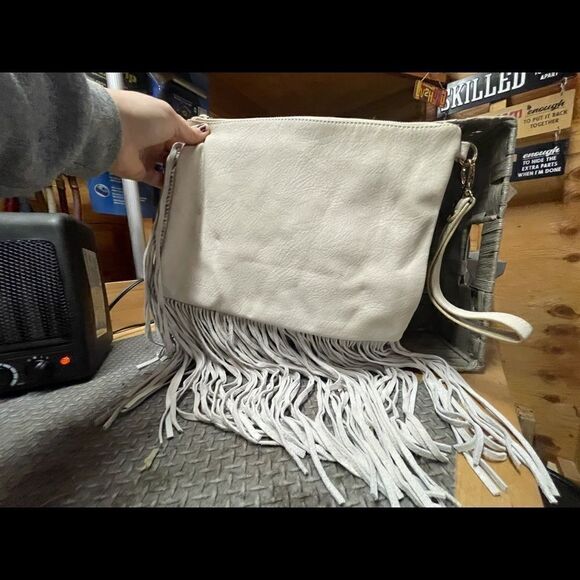 Off White Clutch With Western Fringe - Picture 3 of 6